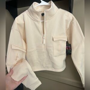 NWT Green Goddess Cropped Pull Over